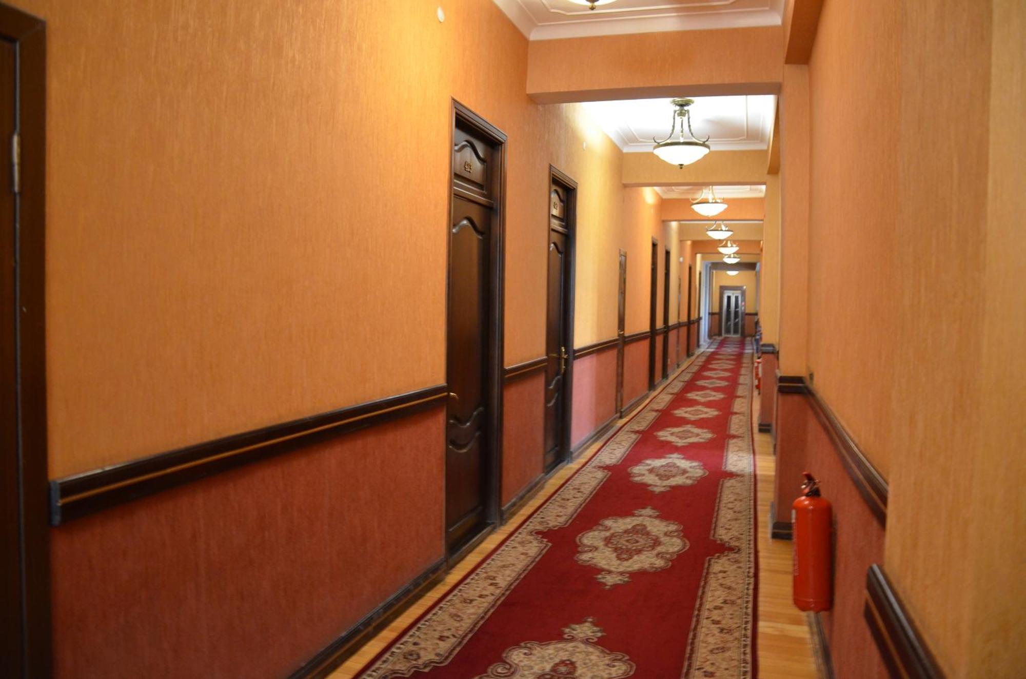 Ganja Hotel Luaran gambar