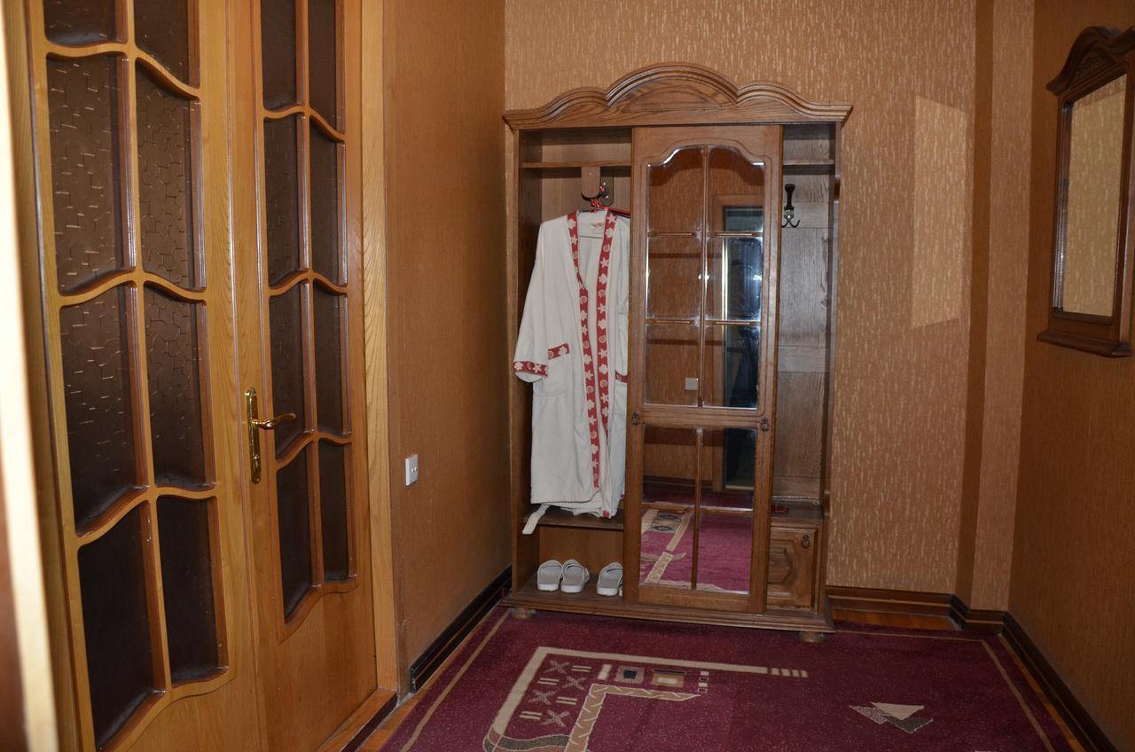 Ganja Hotel Luaran gambar